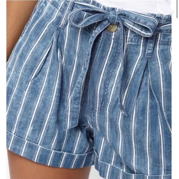 American Eagle Women Blue Super High-Waisted Striped Paperbag Short - Picture 4 of 12